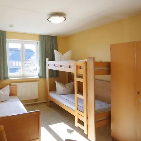 Djh Hostal *